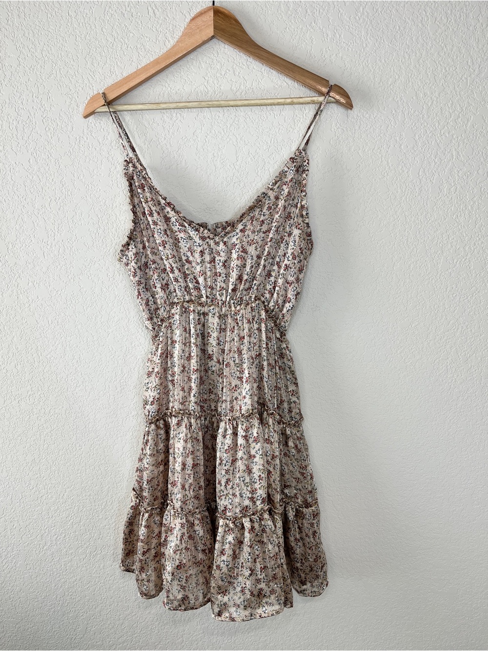 Storia Beige Floral Tiered Cottagecore Babydoll Spaghetti Straps Mini Dress SZ M